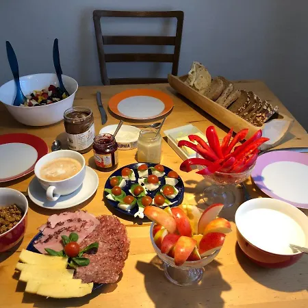 Homestay In Goldenbaum Mitten Im Nationalpark Carpin